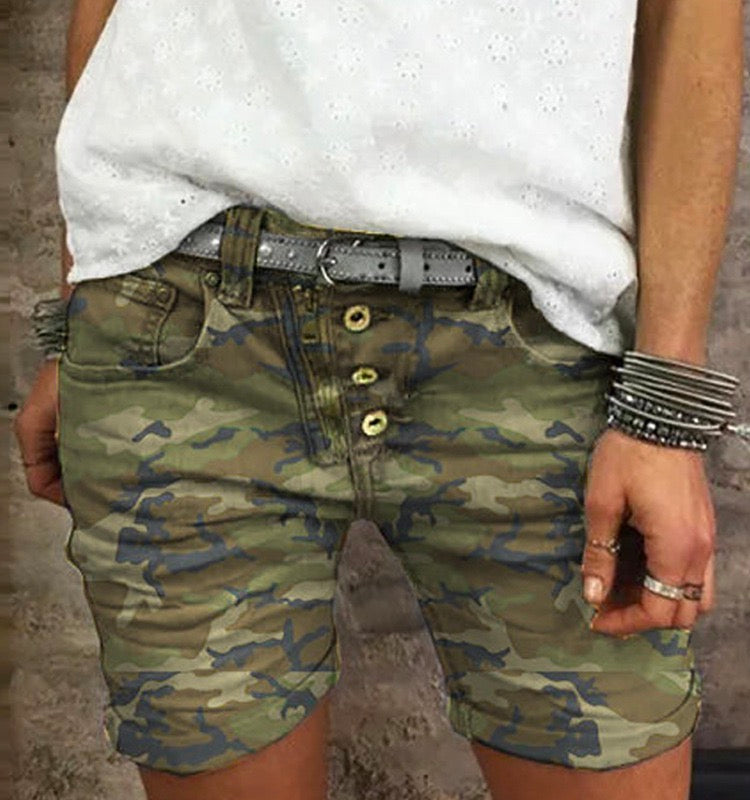 Karleedress Elastic Waist Buttons Skinny Camo Shorts